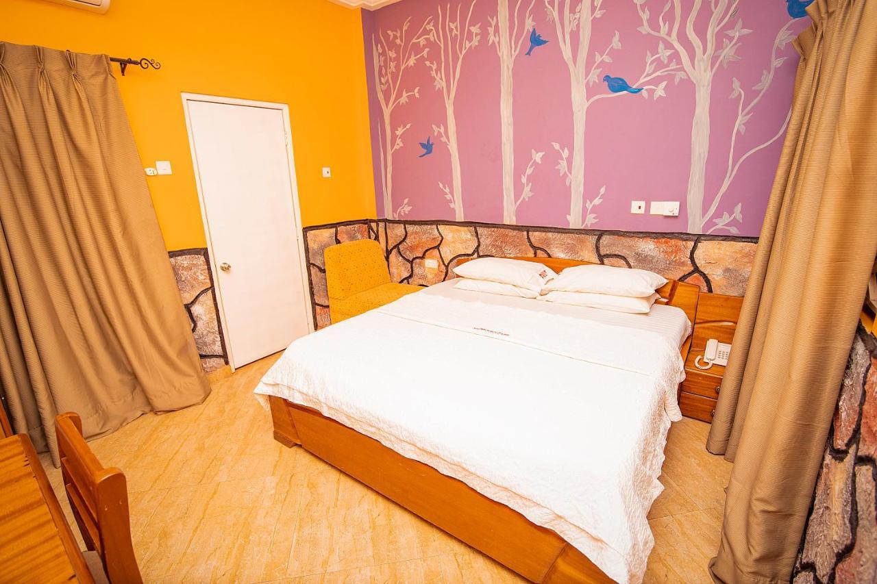 Hilton View Hotel Ogbodjo Eksteriør bilde
