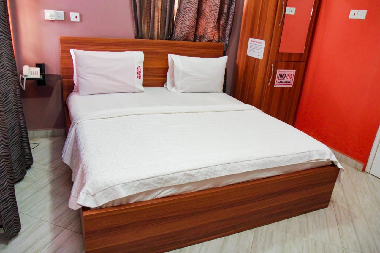 Hilton View Hotel Ogbodjo Eksteriør bilde